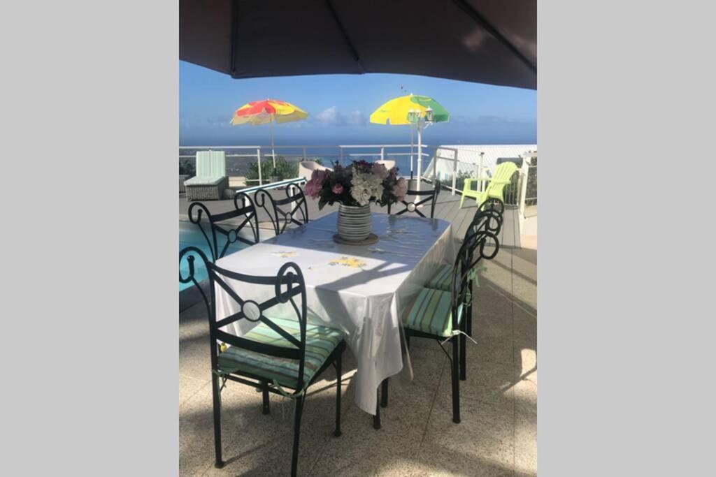 St Leu -Villa d'artiste, superbe vue mer, piscine chauffée Saint-Leu Exterior foto